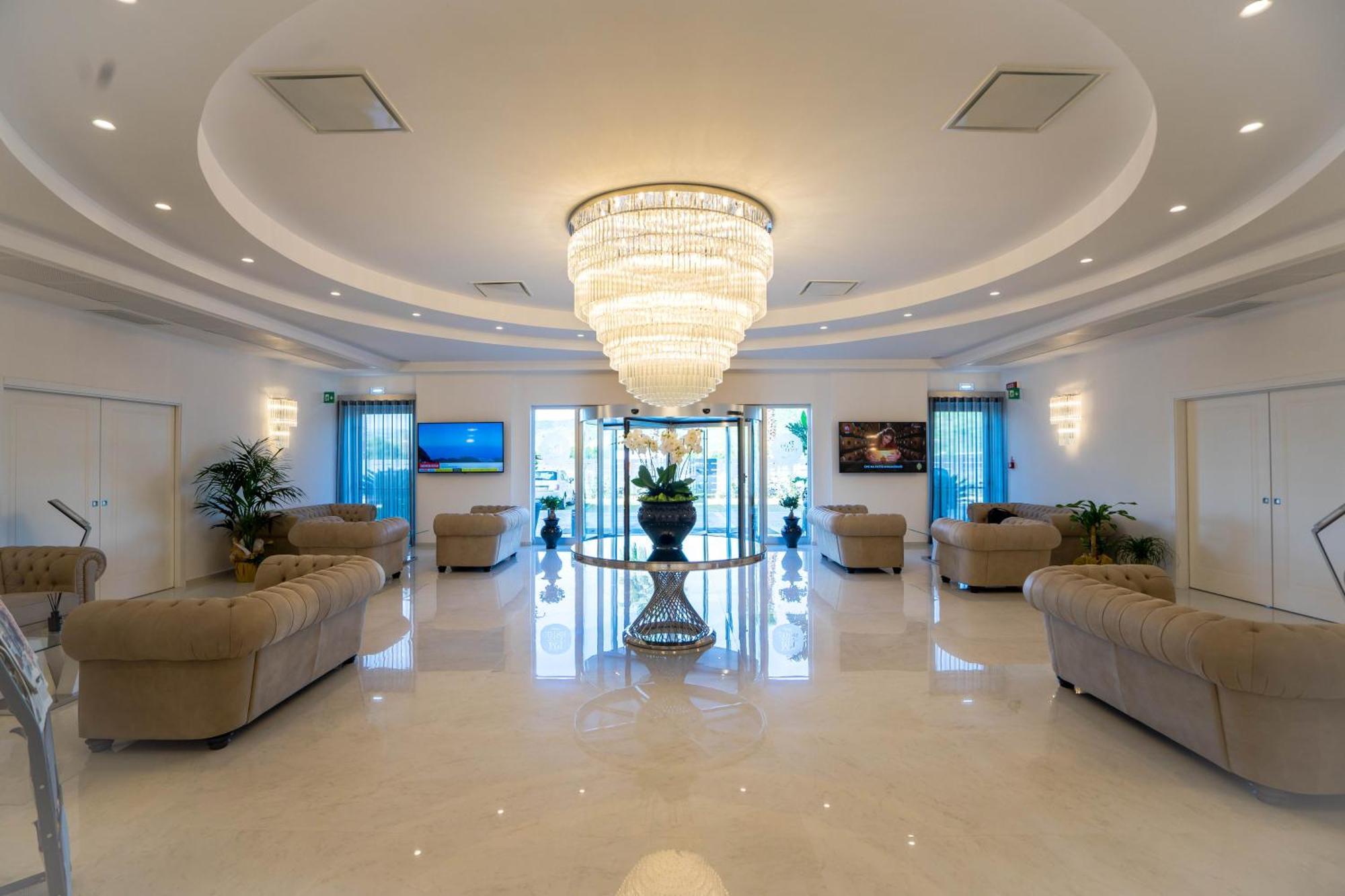Pm Hotel Catanzaro Eksteriør billede